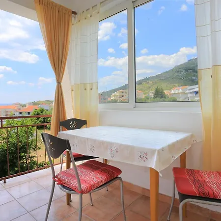 Apartment Studio 6695b