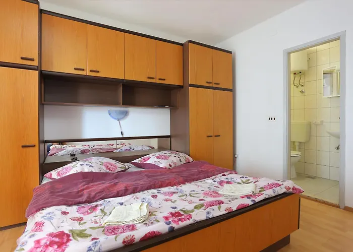 6695b Apartamento Tučepi